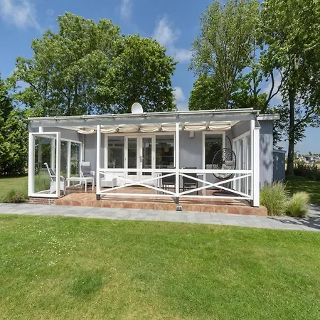 Modern With Large Garden